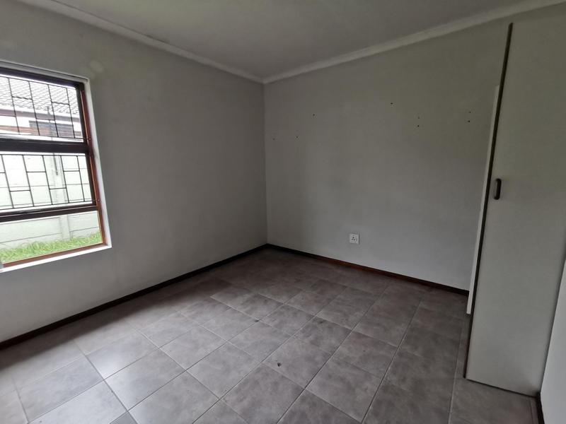 To Let 3 Bedroom Property for Rent in Strand Western Cape